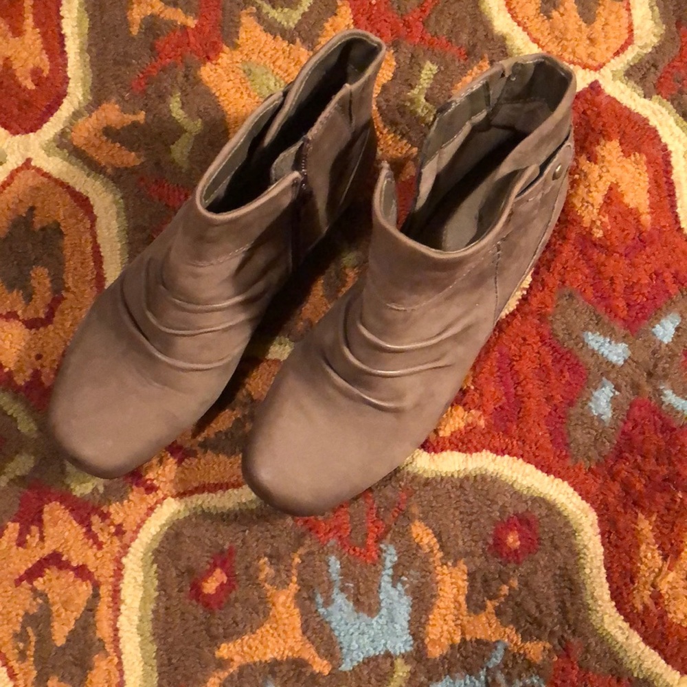Earth Origins Leather Ankle Boots - Collette Cheryl